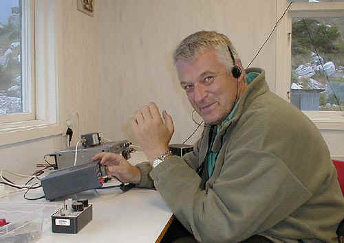 STM.jpg (39728 bytes)